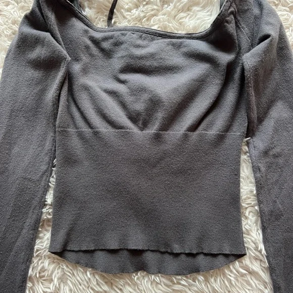 Edikted Jane Tie Front Knit Top - Picture 5 of 9